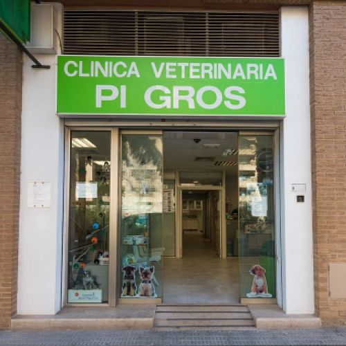 Fachada Clínica Veterinaria PI GROS